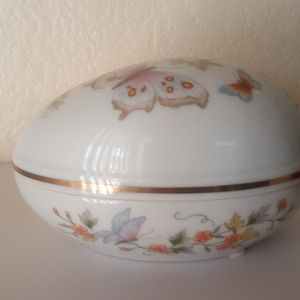 AVON 22 KT GOLD. CONTAINER